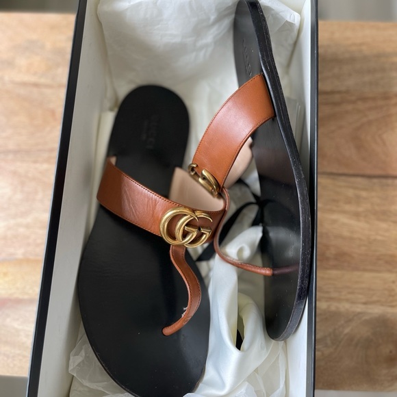 Marmont Leather Thong Sandals With Double G - Picture 1 of 5